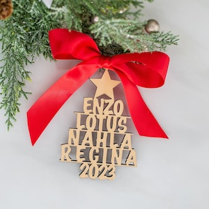 Benutzerdefinierte Ornament Name Baum Familie Ornament, personalisierte Familie Weihnachten Ornament Tradition Geschenk Urlaub Dekor NTO223