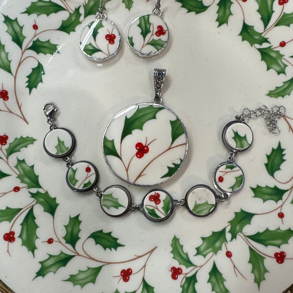 Broken china Christmas jewelry 504