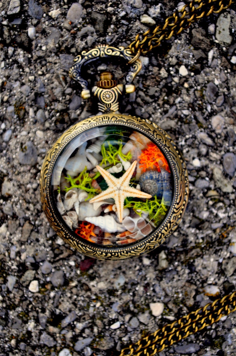 Under the Sea necklace for little mermaids Ocean beach summer necklace Steampunk Vintage Miniature terrarium Nautical terrarium Necklace