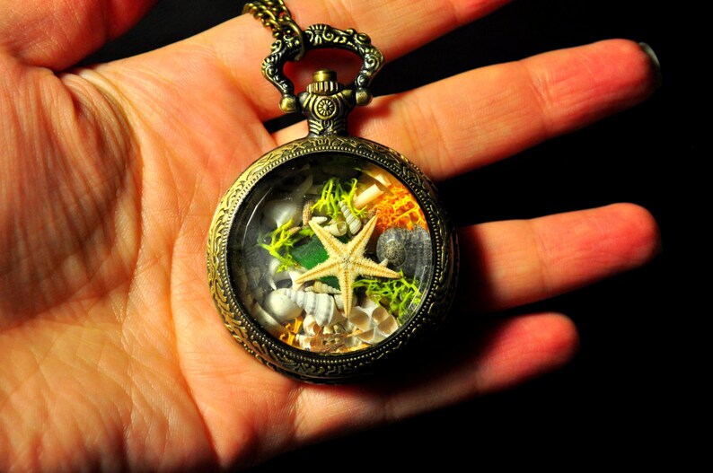 Under the Sea necklace for little mermaids Ocean beach summer necklace Steampunk Vintage Miniature terrarium Nautical terrarium Necklace
