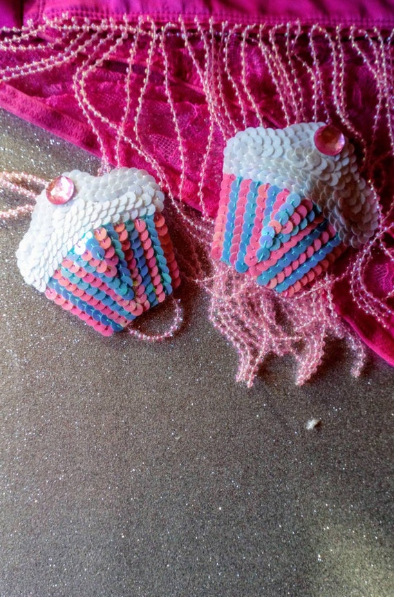 Nippies Gold Pasties Burlesque Nipple Tassels with Reusable Adhesive-Pink Feather