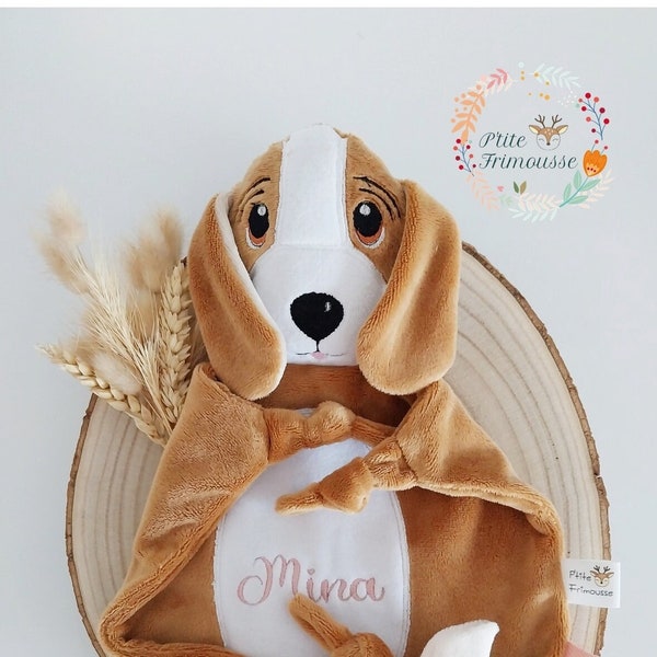 Doudou chiot chien dog basset beagle  tissus OEKO-TEX création artisanale bébé cadeau naissance fait main brodé