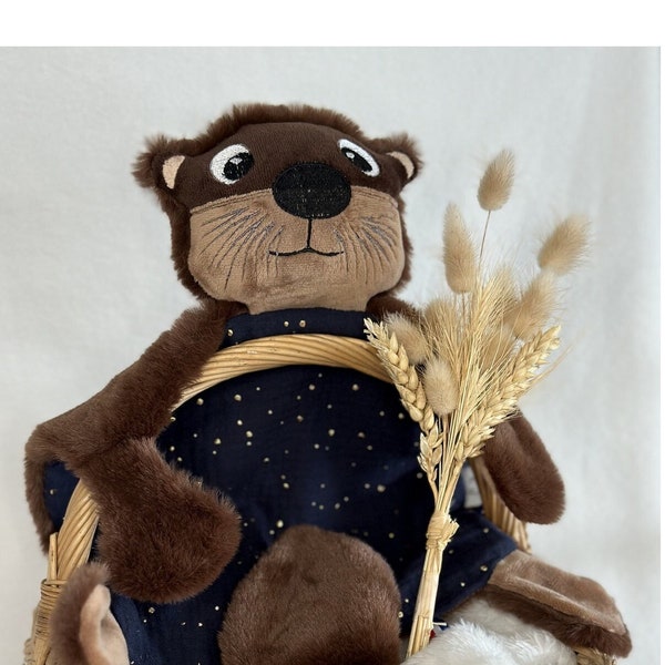 Doudou bébé petite loutre fourrure personnalisable tissus OEKO-TEX et prénom création fait main cadeau naissance