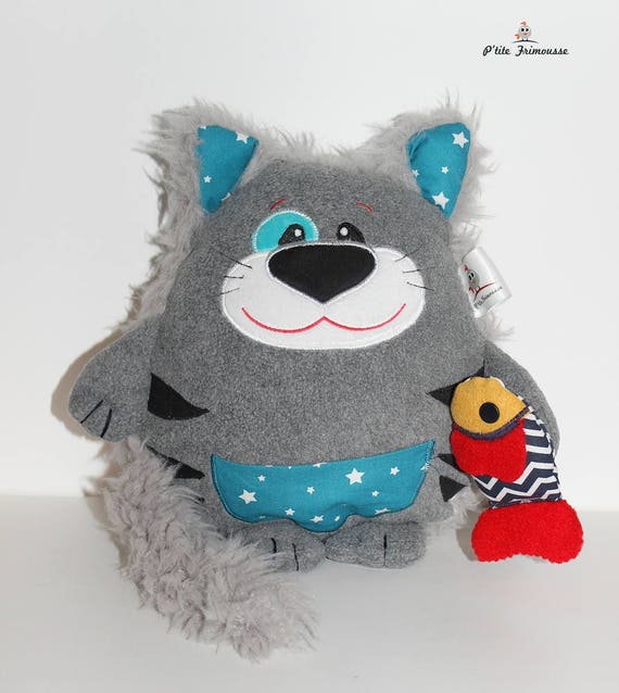 gros chat en peluche