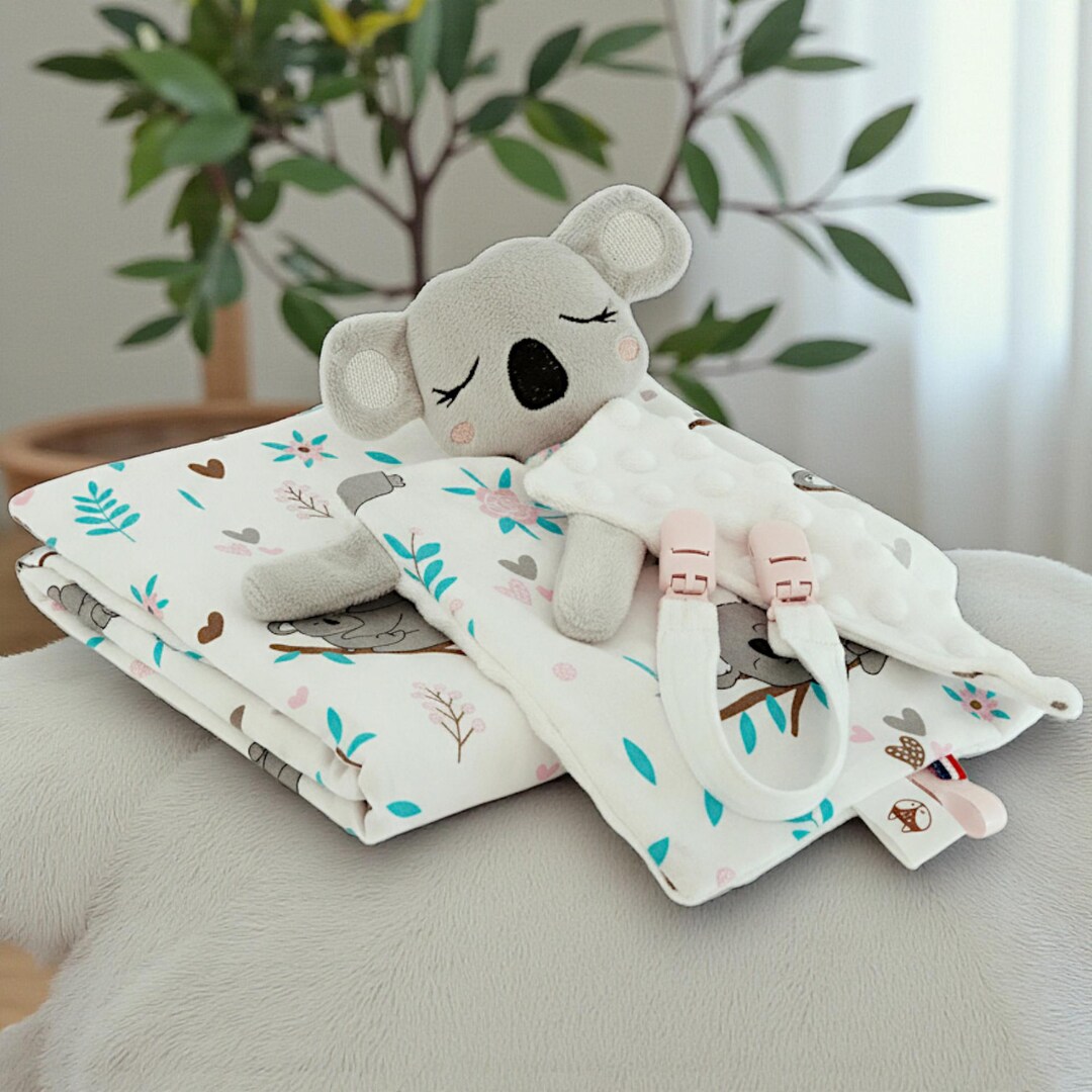 TyCylKu Jouets De Lit Bébé, Jouet Accrochable Et Apaisant Pour