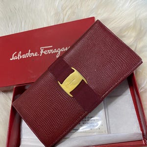 Cartera larga clásica de Salvatore Ferragamo