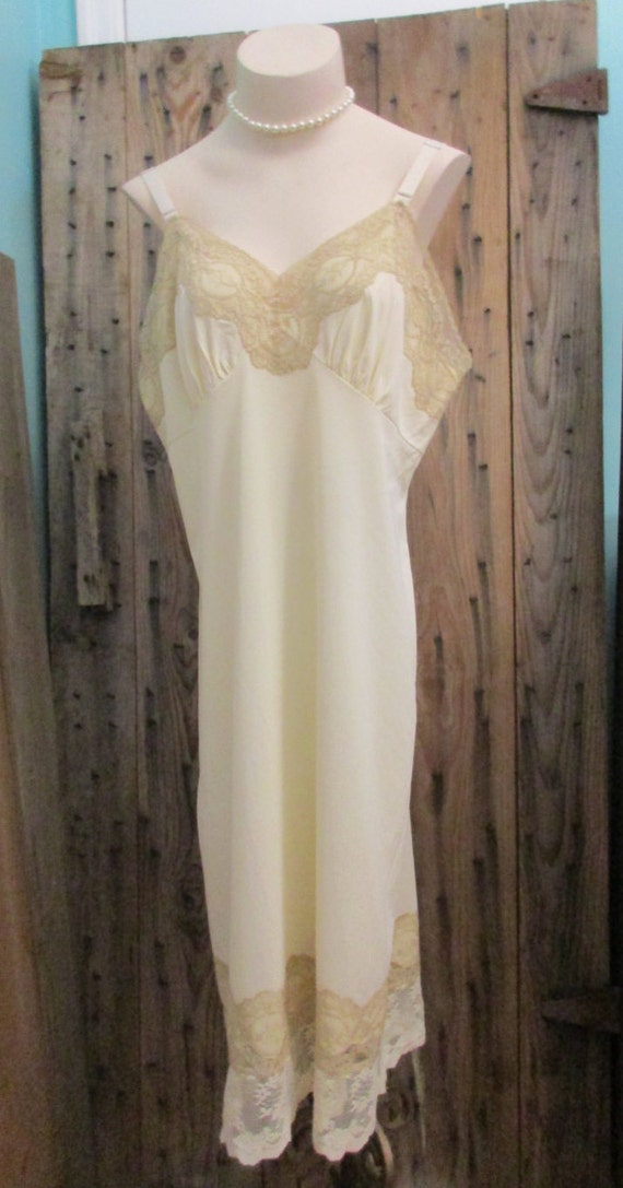 Vintage 60's Hudson Bay Lingerie, Wedding,