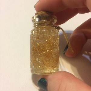 Glitter Potion: Gold image 2