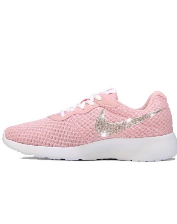 nike tanjun schwarz pink