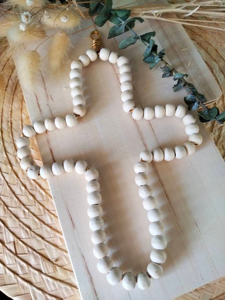 Croix Chrétienne Perles Bois