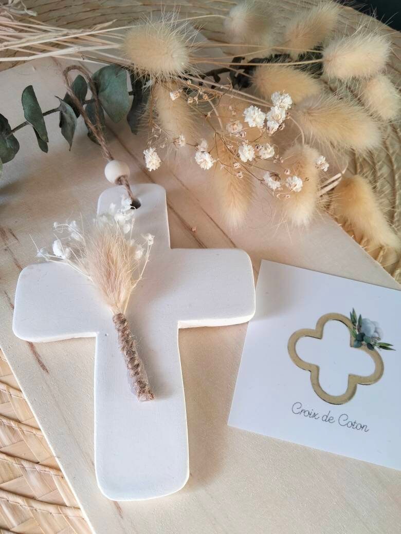 Croix Chrétienne Fleurs Séchées