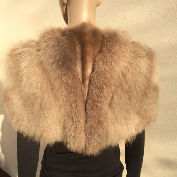 Vintage fox fur cape. Silver frost fox stole. Bridal fur. Bride wrap. Thick soft pelts. Silk lining.
