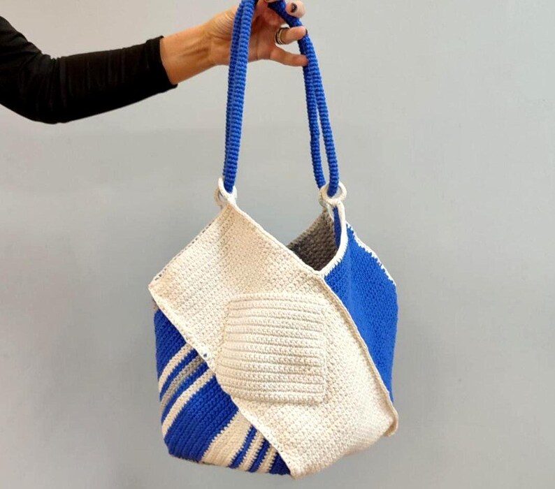 Crochet Recycled Yarn Tote Bag: Reversible Oversized Market Purse image 7