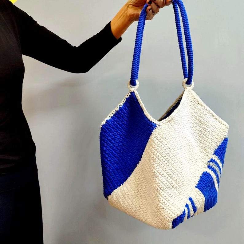 Crochet Recycled Yarn Tote Bag: Reversible Oversized Market Purse image 2