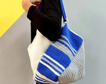 Crochet Recycled Yarn Tote Bag: Reversible Oversized Market Purse