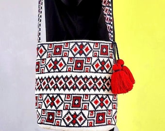 Ukrainian Crochet Tapestry Tote Bag: Recycled Yarn Crossbody Purse