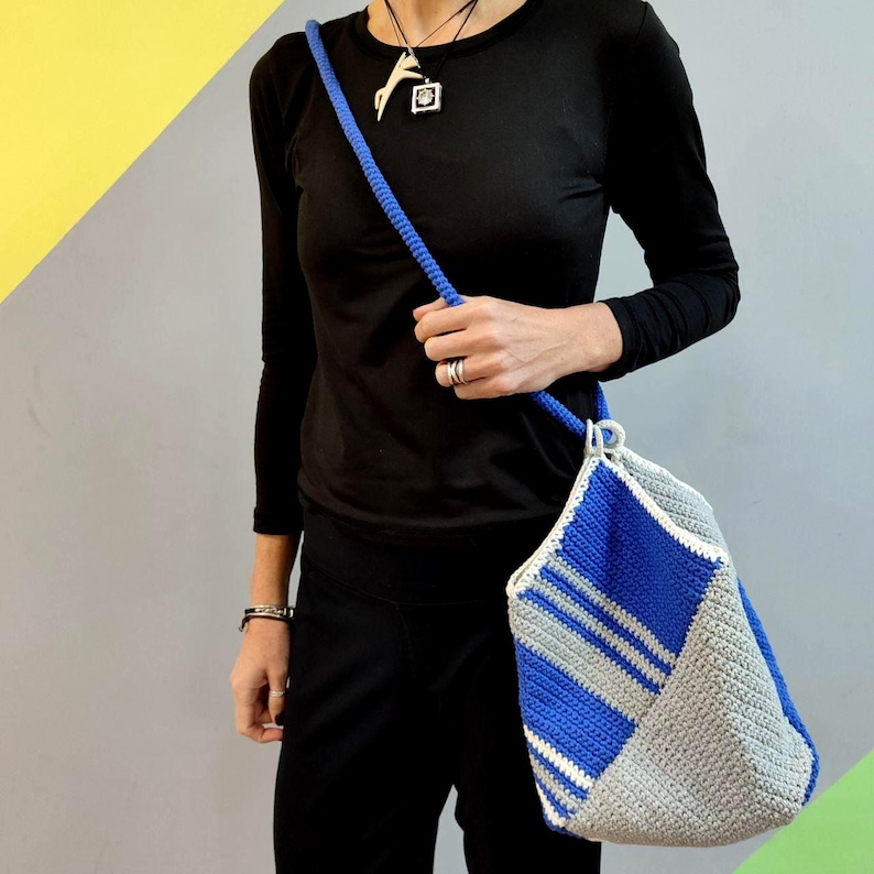 Crochet Recycled Yarn Tote Bag: Reversible Oversized Market Purse image 5