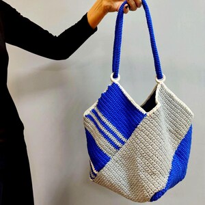 Crochet Recycled Yarn Tote Bag: Reversible Oversized Market Purse image 3