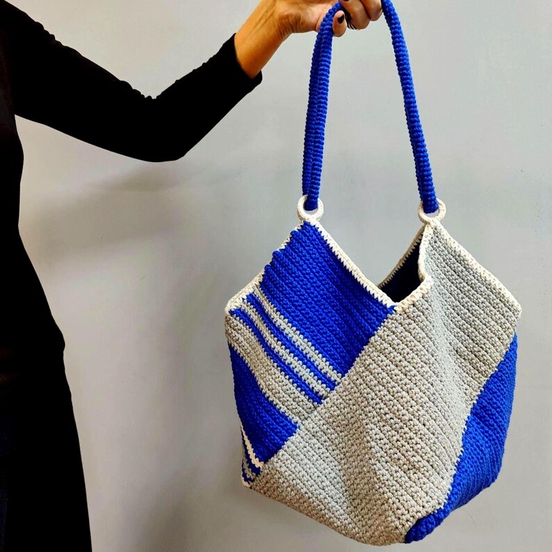 Crochet Recycled Yarn Tote Bag: Reversible Oversized Market Purse image 3
