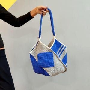 Crochet Recycled Yarn Tote Bag: Reversible Oversized Market Purse image 6