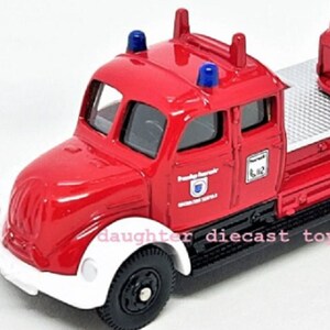 Vintage 1952 Fire Dept LADDER TRUCK-Adult Collector Model-Intricate Diecast Metal Replica-Pristine Condition! Perfect Gift for Fire Fighters