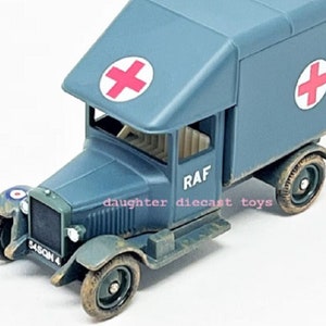 WWII RAF AMBULANCE - Komplizierter Druckguss-Metall-Truck - Perfekter Zustand-Corgis-Perfektes Geschenk für erwachsene Sammler und Militärgeschichtsliebhaber!