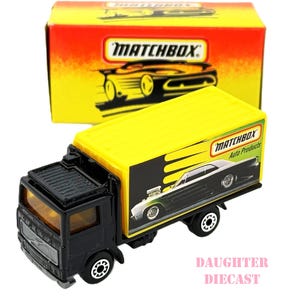 1985 VOLVO TRUCK Matchbox Factory Mint Condition! Diecast Metal-Perfect Gift for Vintage M.B. Collectors! We Ship Worldwide!