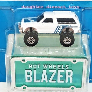 Vintage CHEVY BLAZER Hot Wheels MICRO Park &#39;N Plates Diecast Metal Model from Toy Store / Mint Condition Model Perfect Gift!
