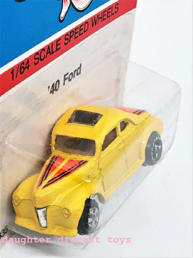 自動車 Ertl Collectibles 1940 Ford Street Rod Ertl American Muscle 1940 Ford Coupe Street Rods 1:18 Scale