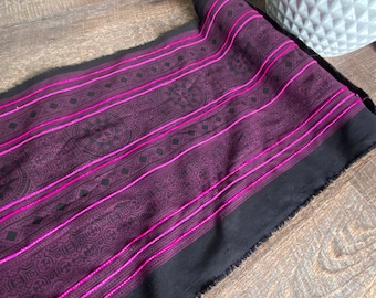 2.8 fusioni, cotone Hmong, tessuti batik decorati con ricami della tribù delle colline Hmong di Chiang Mai - Runner da letto, runner da tavolo, fai da te, ecc.