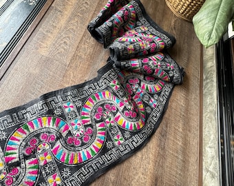 Hand embroidery Hmong Natural Hemp  fabric , beautiful Hemp and batik ,natural dyed ,Hand embroidery(border)  ,sell by the yards