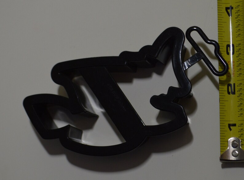 4 FOX RUN WITCH Halloween Cookie Cutter