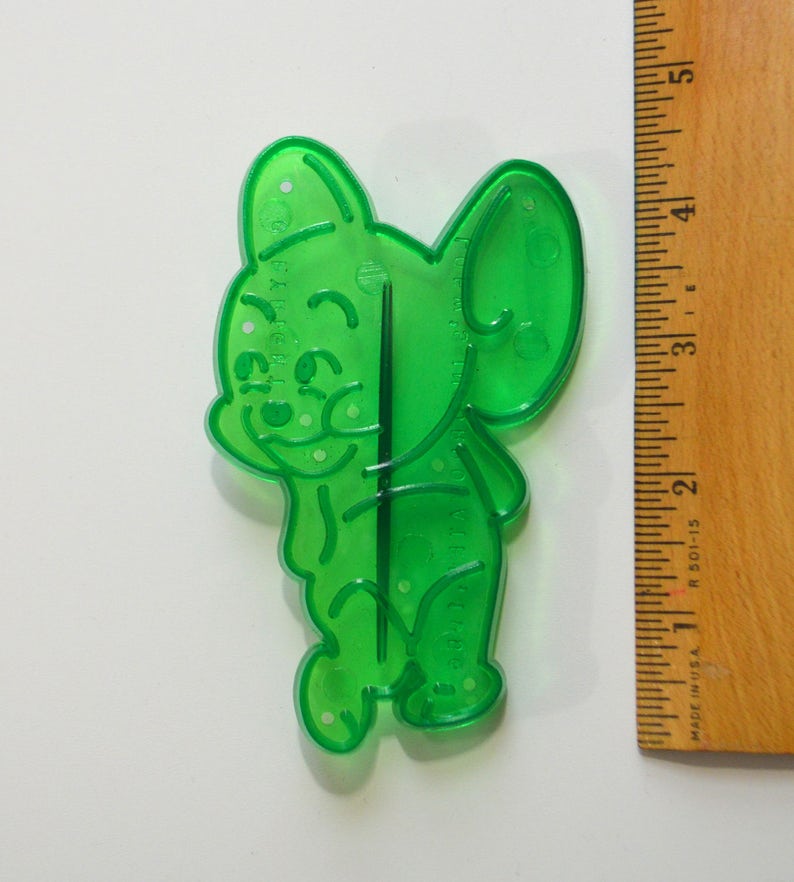 Vintage LOEW/'S JERRY Cartoon Mouse Cookie Cutter 1956 4 716 MGM Green Milky Plastic Hanna-Barbera Tom