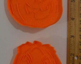 3 WILTON PUMPKIN Jack O'Lantern Cookie Cutters | 1990s 3" Happy Silly  Halloween