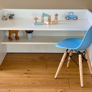 Bureau pour enfants KraftKids blanc avec étagère intermédiaire image 4