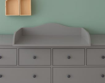 Dostawka do przewijaka KraftKids, szara, pasująca do komody HEMNES o szerokości 160 cm, panel