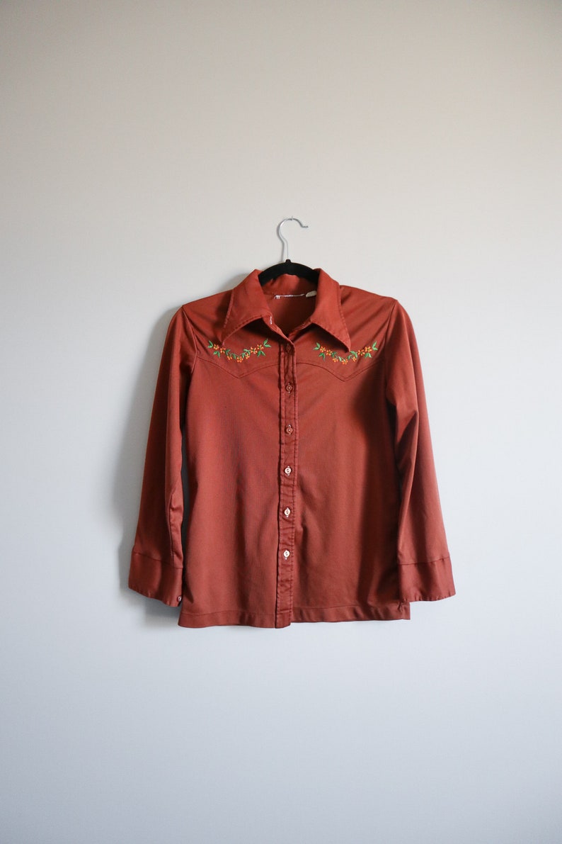 vintage 1970s rust brown blouse with yellow embroidered flowers size s