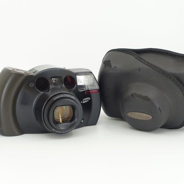 Samsung ECX1 35mm Compact Camera - Panorama - Flash - 38-140mm Zoom Lens - Original Case