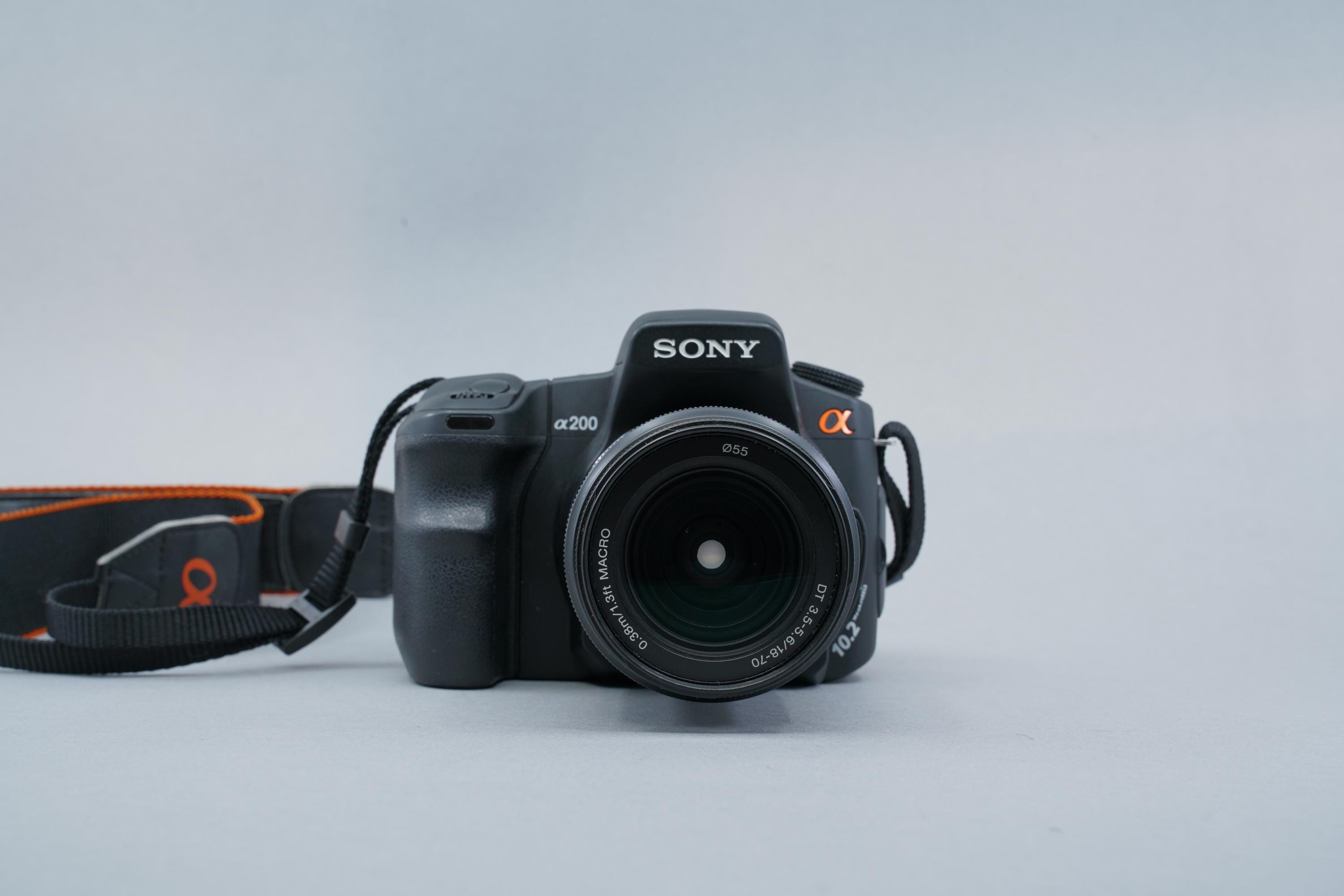 sony  α200 Amazon.com : Sony Alpha A200K 10.2MP Digital SLR Camera Kit with