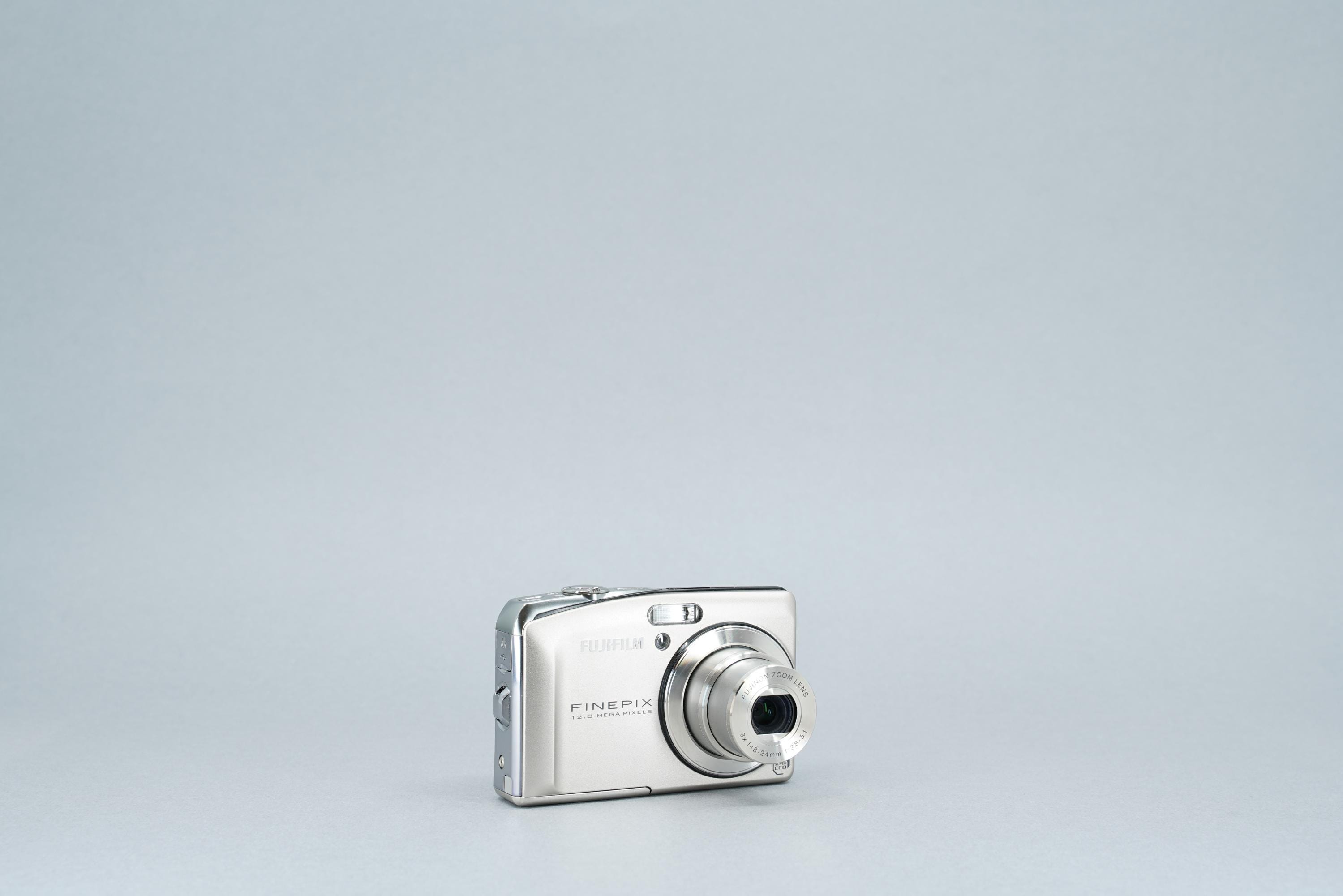 Fujifilm Finepix F50fd Compact Digital Camera - 12 Mega