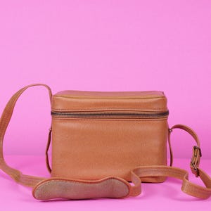 Borsa a tracolla rigida in similpelle vintage per macchina fotografica - Marrone