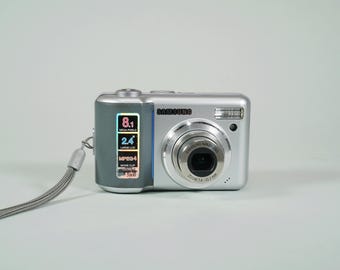 Samsung Digimax S800 Digital Camera - 8.1 MP, 3x Optical Zoom