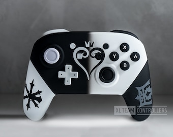 Mando Pro de Nintendo Switch personalizado con temática de Sora y Kingdom Hearts