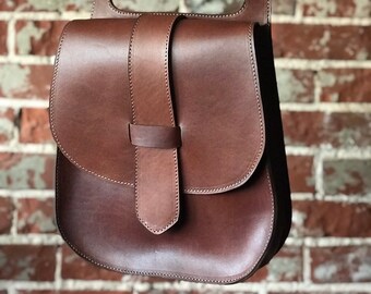 Handmade Leather 70's Inspired Saddle Bag, Full Grain Australian Leather Crossbody Every Day Bag, Personalised Customised Gifts, sustainable