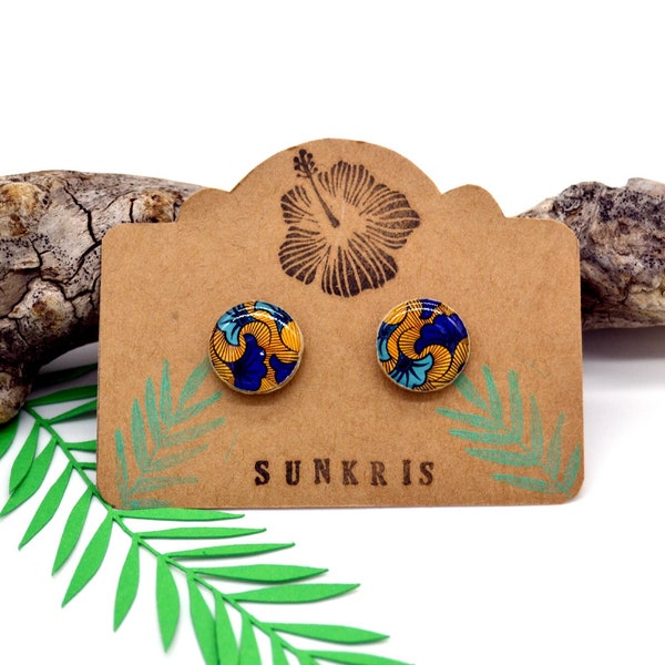 Petites boucles d'oreilles en bois puces rondes et papier wax fleurs bleu jaune cadeau femme