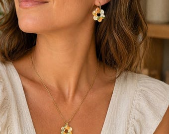 Orange Flower Jewelry Set – Pendant Necklace and Gold Hoop Earrings