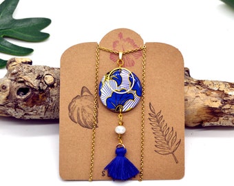 Collier sautoir pendentif résine et bois motifs fleurs wax bleu blanc doré cadeau femme