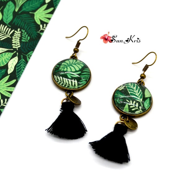 Boucles d'oreilles cabochon bronze motif tropical floral vert émeraude et pompon