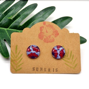boucles d'oreilles puces en bois wax fleur pagne africain rouge bleu marine bijoux Afrique image 4