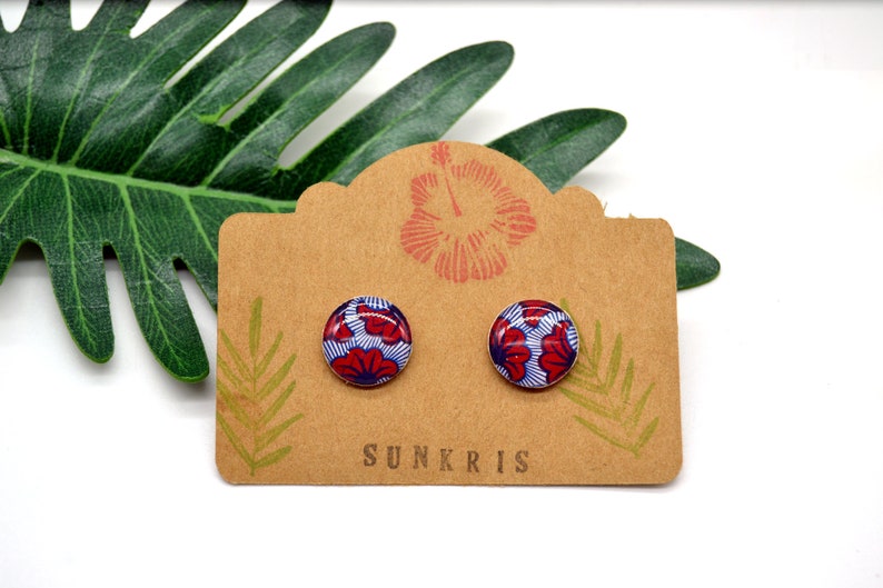 boucles d'oreilles puces en bois wax fleur pagne africain rouge bleu marine bijoux Afrique image 4